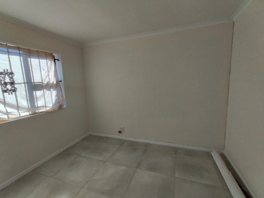 To Let 3 Bedroom Property for Rent in Drostdy Park Western Cape